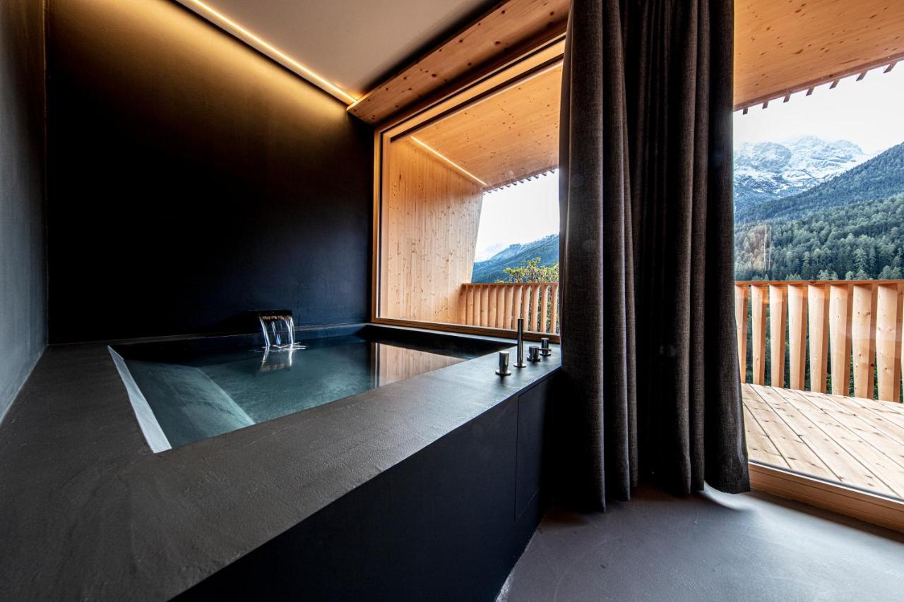 Hotel Arnica Scuol - Adults Only Exterior photo