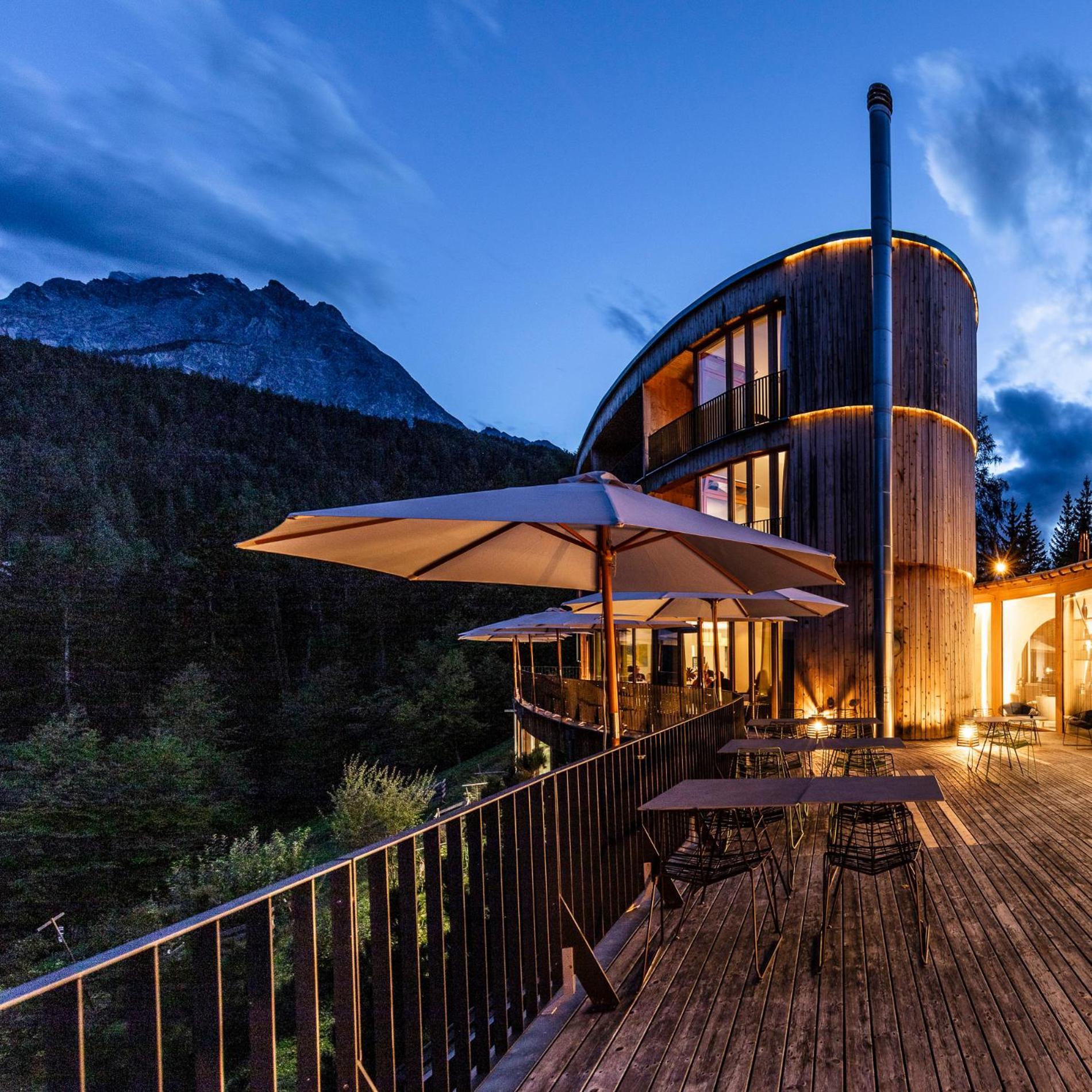 Hotel Arnica Scuol - Adults Only Exterior photo