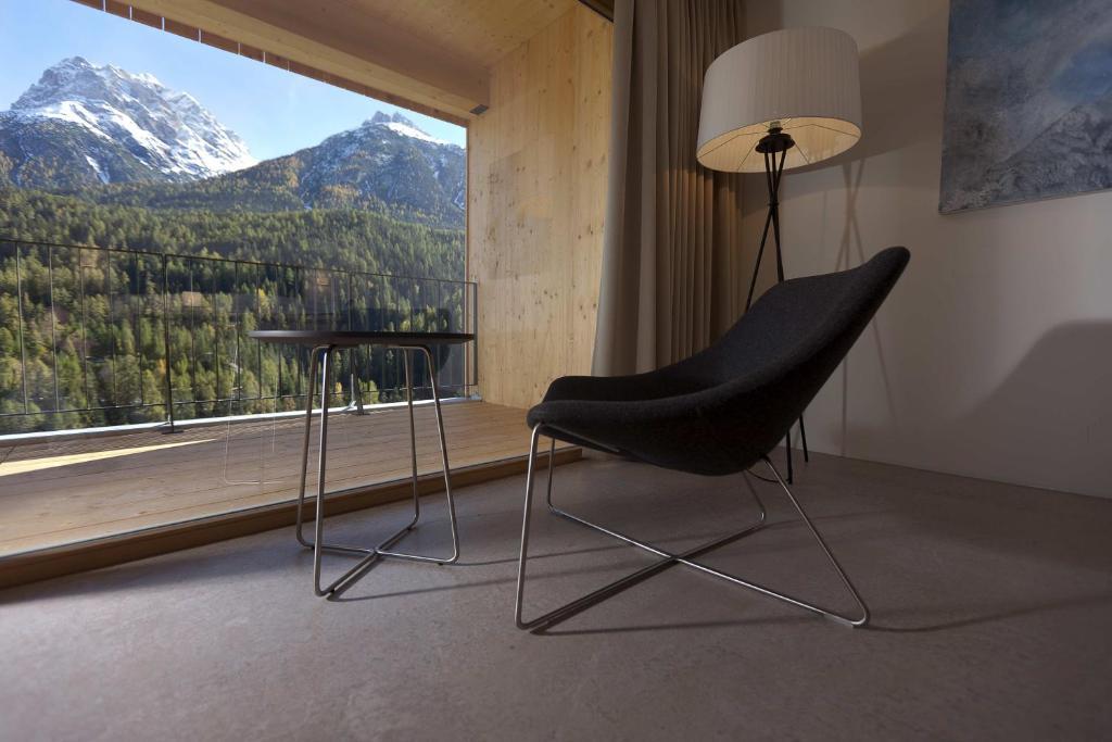 Hotel Arnica Scuol - Adults Only Exterior photo