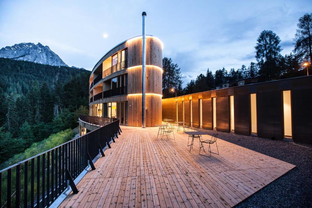 Hotel Arnica Scuol - Adults Only Exterior photo